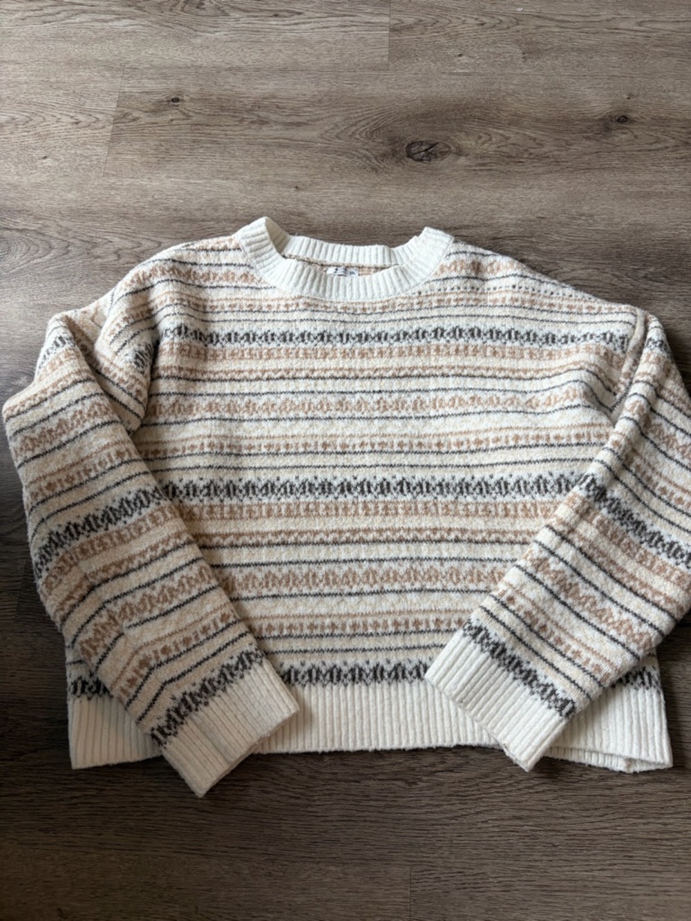Patterned knit sweater